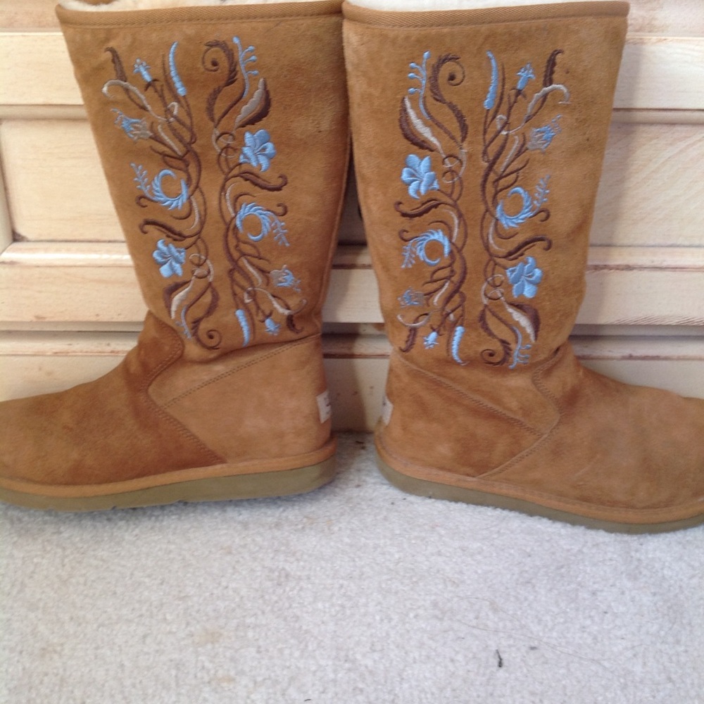 Very beautiful Ugg size 7